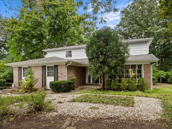 1745 E Summit Court , Deerfield, IL 60015