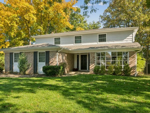 1745 E Summit Court, Deerfield, IL 60015