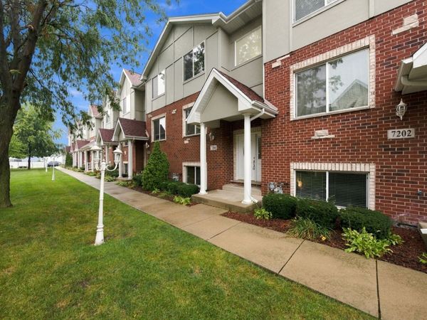 7204 W 83rd Street , Bridgeview, IL 60455