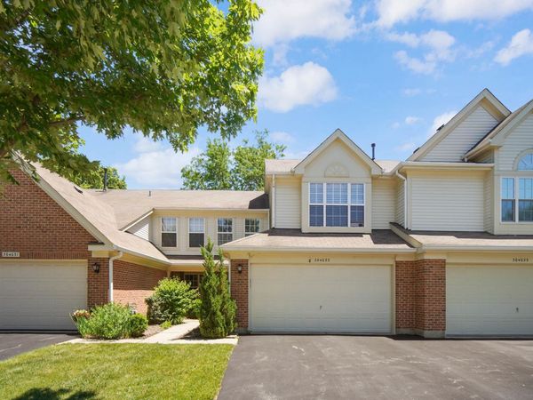 30W033 Princeton Court , Warrenville, IL 60555