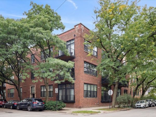 1670 N Claremont Avenue, Unit 101, Chicago, IL 60647