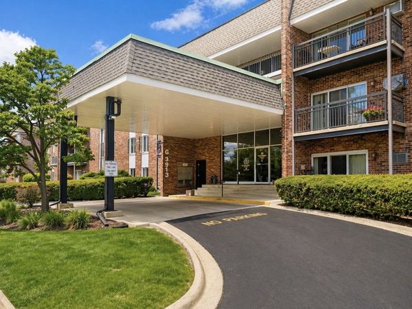 3913 Saratoga Avenue , Unit 117, Downers Grove, IL 60515