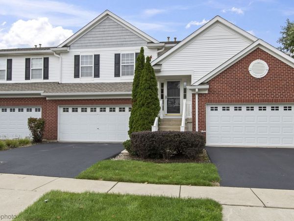 1582 Matthew Drive , Unit 1582, Algonquin, IL 60102
