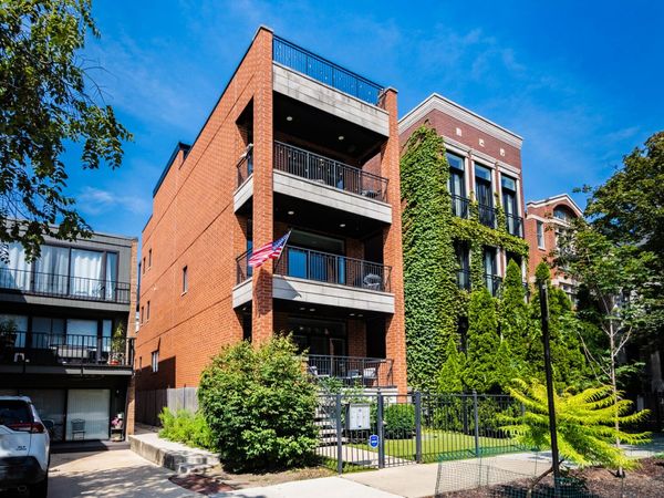 920 W WRIGHTWOOD Avenue, Unit 2, Chicago, IL 60614