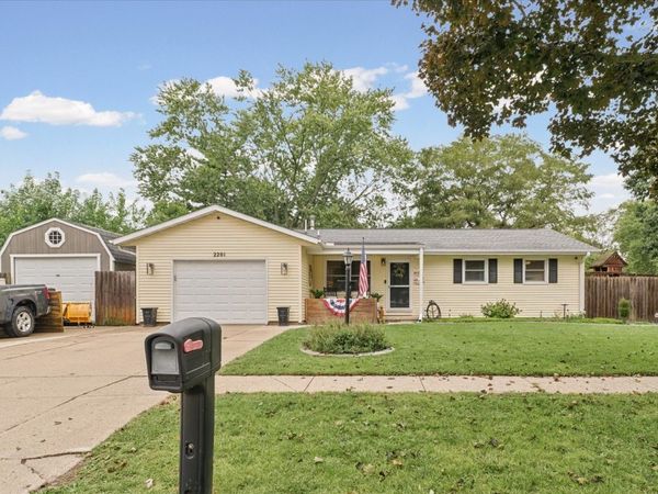 2201 Clover Lane , Champaign, IL 61821