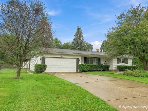 1015 Somerset , McHenry, IL 60050
