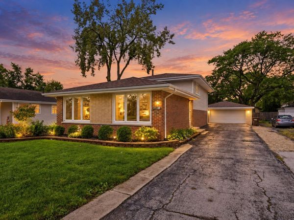 17736 S Ridgeland Avenue , Tinley Park, IL 60477