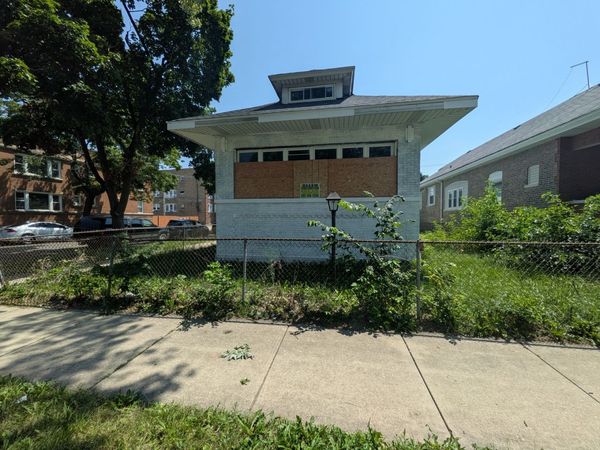 8001 S Laflin Street , Chicago, IL 60620