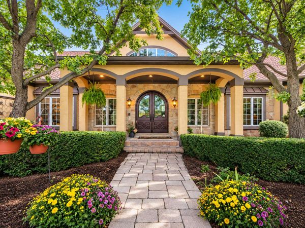 5 AUTUMN Trail, Barrington Hills, IL 60010