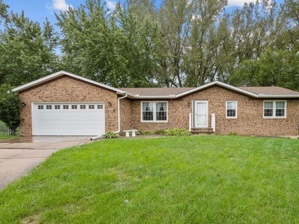 3312 90th Ave Court W, Rock Island, IL 61201