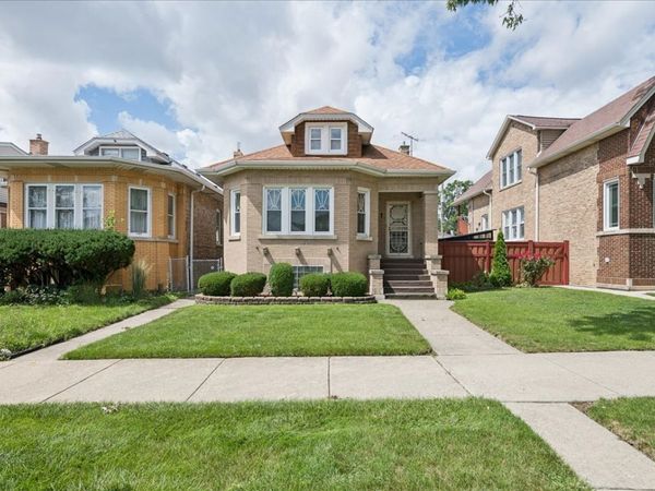 2026 N New England Avenue , Chicago, IL 60707