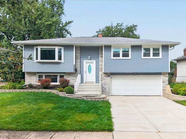 7290 Jasmine Drive , Hanover Park, IL 60133