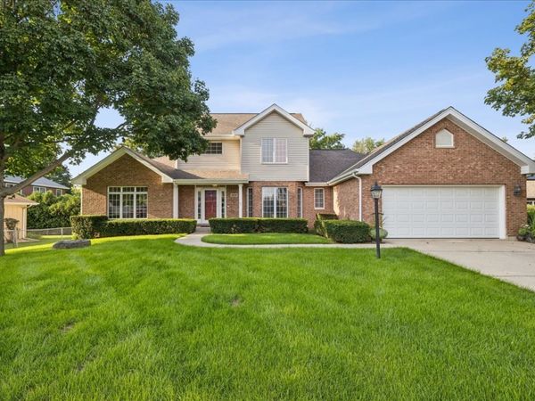 3510 W Shepherd Hill Lane , McHenry, IL 60050