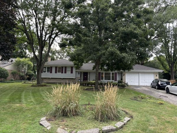 1116 Woodview Road , Burr Ridge, IL 60527