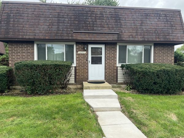 2510 Berkshire Court , Unit 1, Waukegan, IL 60087