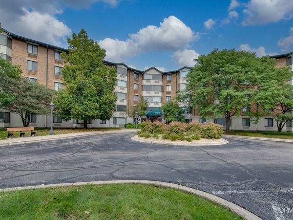 470 FAWELL Boulevard , Unit 304, Glen Ellyn, IL 60137