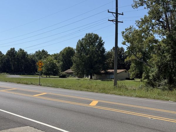 7832 Old Route 13 , Marion, IL 62959