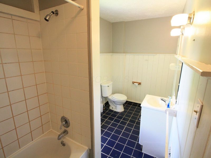242 E Northwood Avenue , Columbus, OH 43201 Photo 11