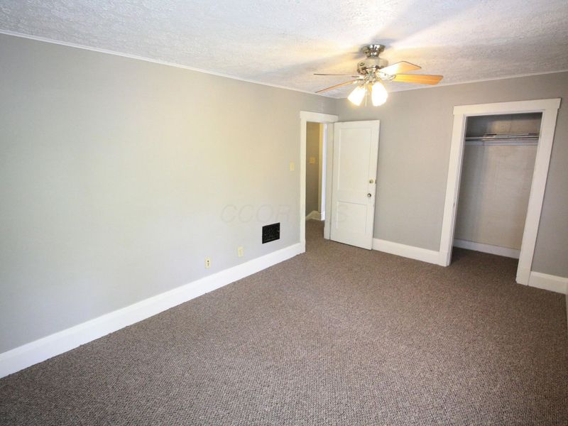 242 E Northwood Avenue , Columbus, OH 43201 Photo 17