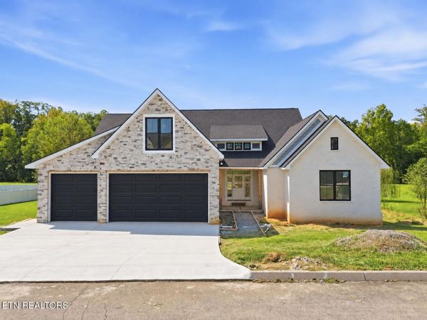 630 Running Brook Drive, Strawberry Plains, TN 37871
