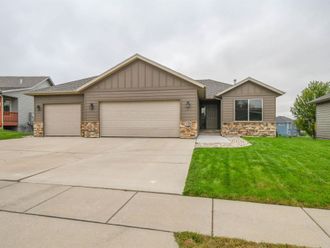 5733 W Bream Ct Sioux Falls, SD 57107