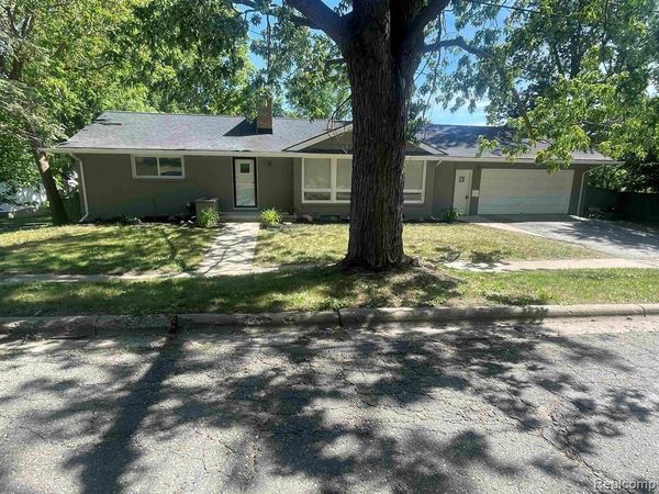 114 E Henry Street , Flushing, Mi 48433