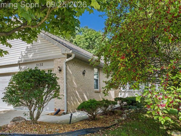 3132 Harbor Court, Waterford Township, Mi 48328