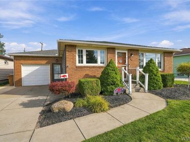 44 Poinciana Parkway , Buffalo, NY 14225