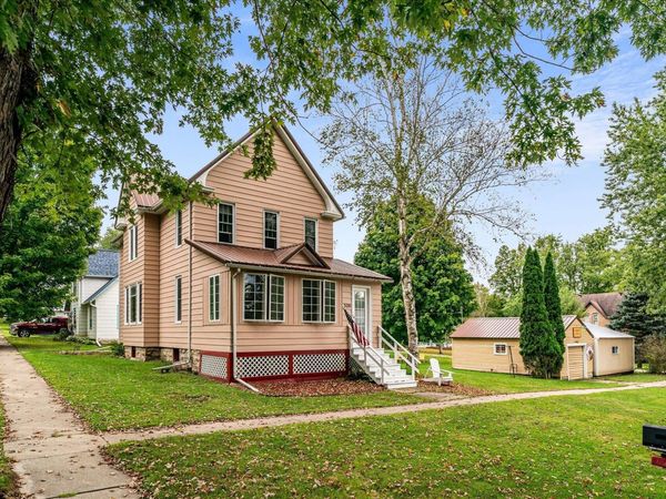 320 N Bird St, La Farge, WI 54639