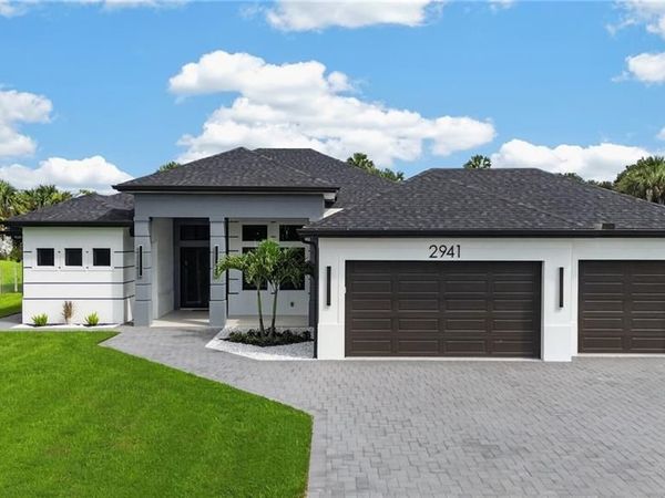 2941 32nd AVE SE, NAPLES, FL 34117