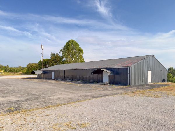 8998 Lewisburg Hwy , Cornersville, TN 37047