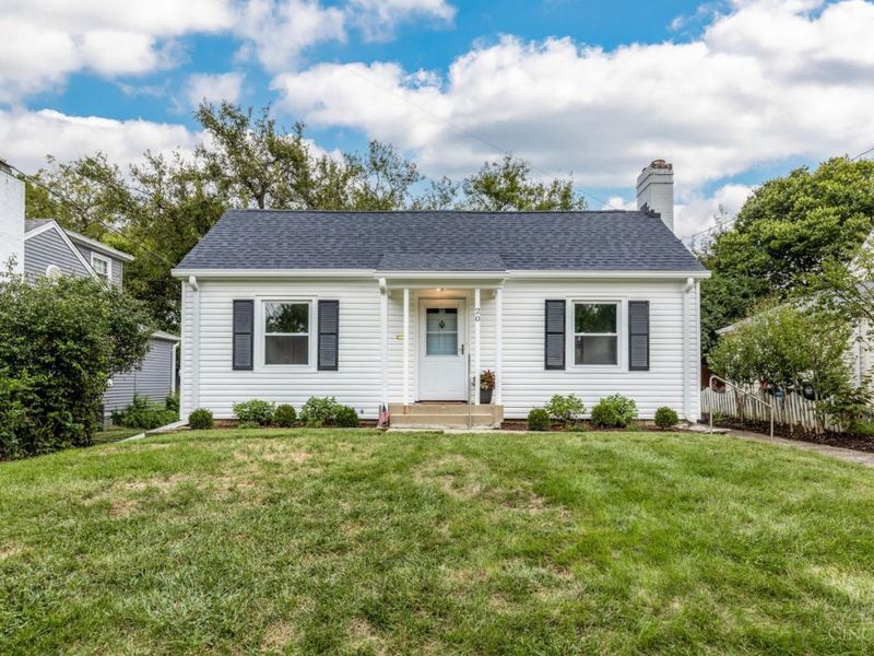 20 Sherry Road, Wyoming, OH 45215 Photo 1