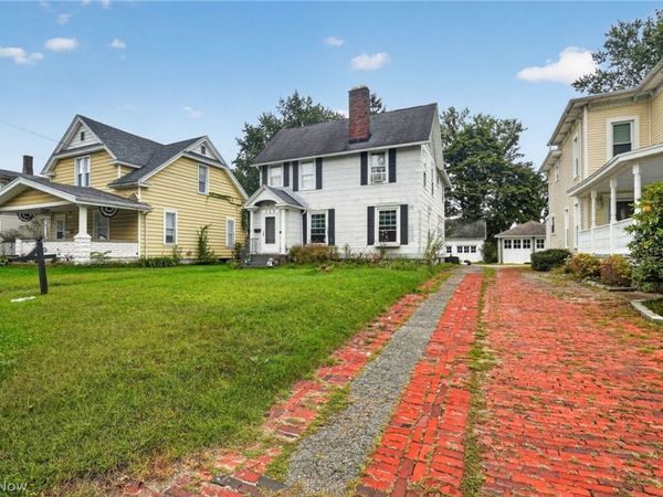 729 Main Street, Conneaut, OH 44030