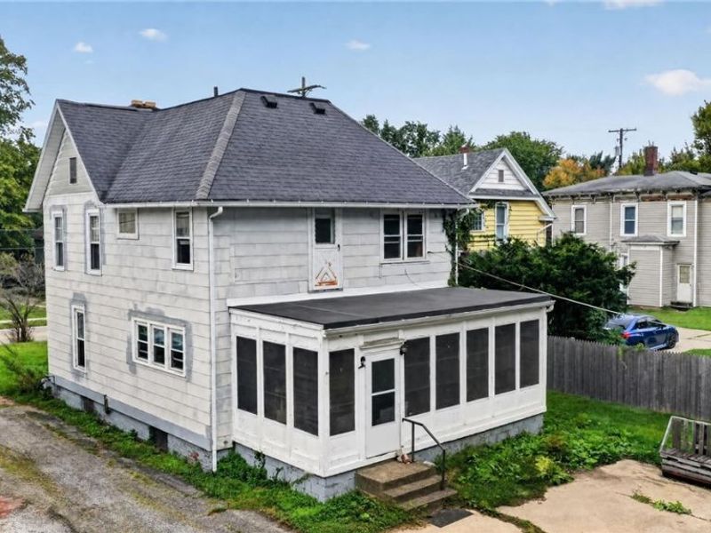 729 Main Street, Conneaut, OH 44030 Photo 6