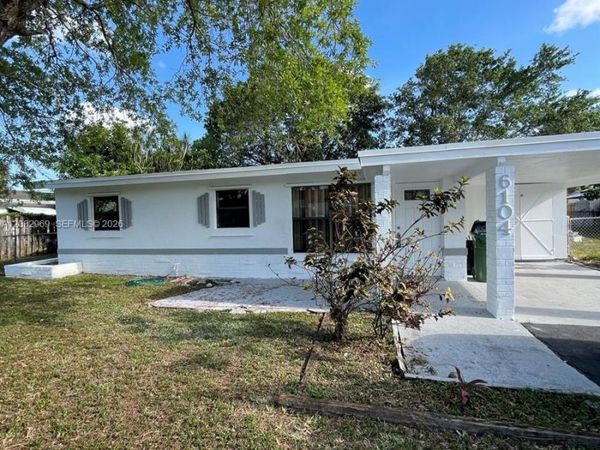 6104 NW 10th St , Margate, FL 33063