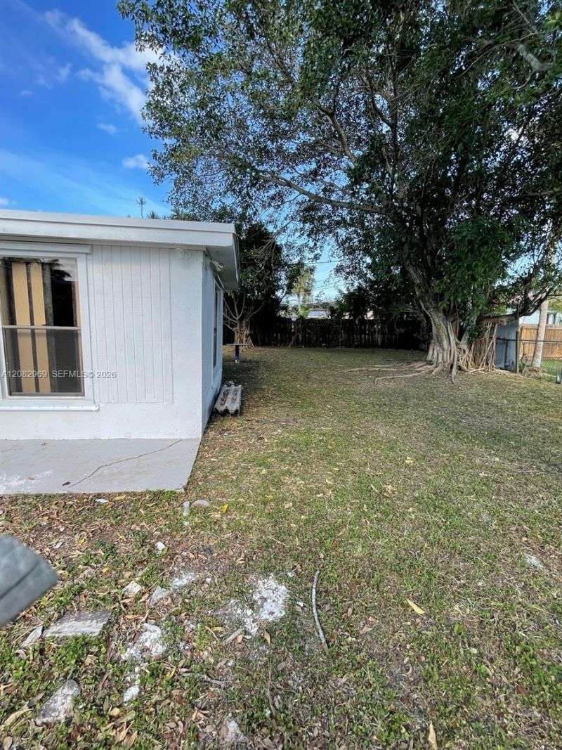 6104 NW 10th St , Margate, FL 33063 Photo