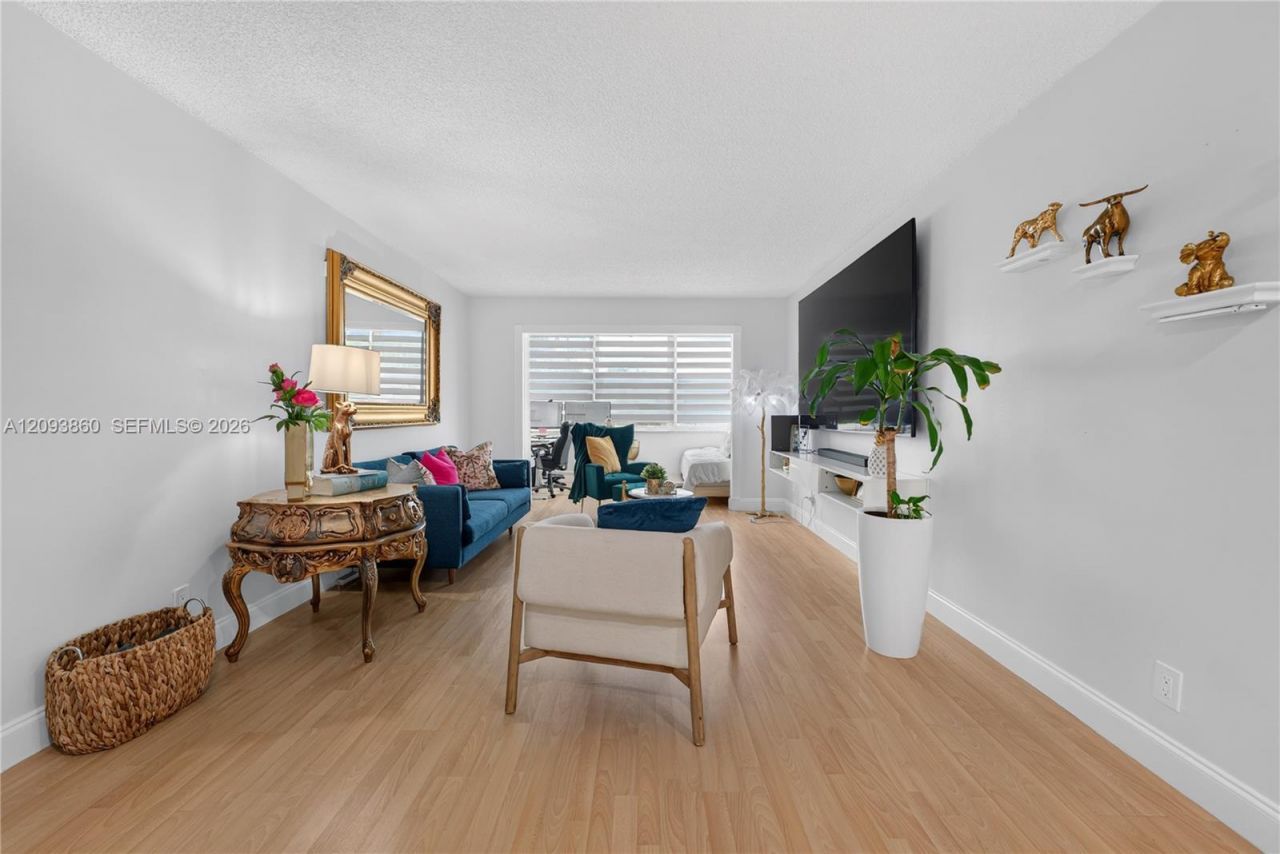 6600 Cypress Rd , Unit 405, Plantation, FL 33317 Photo