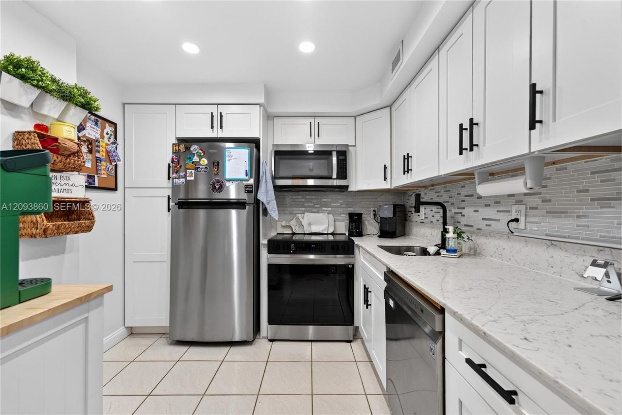 6600 Cypress Rd , Unit 405, Plantation, FL 33317 Photo