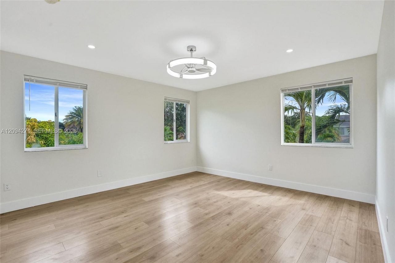 8741 SW 10th St , Pembroke Pines, FL 33025 Photo