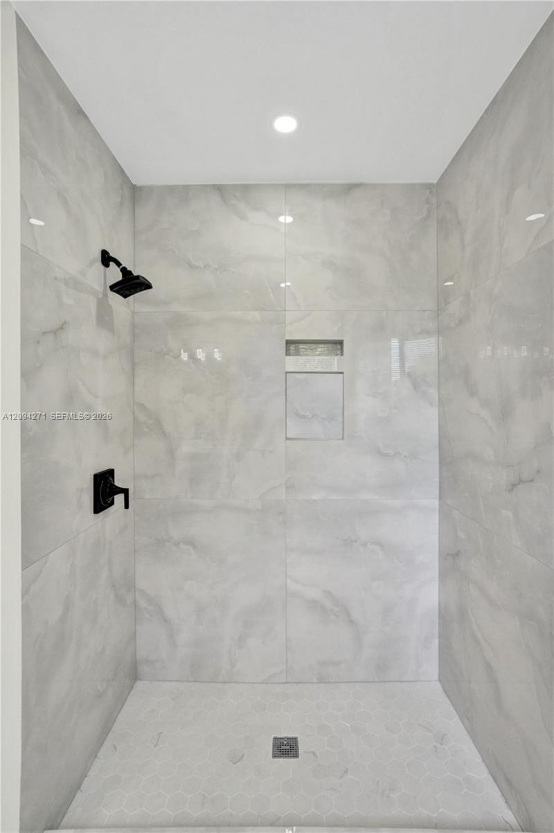8741 SW 10th St, Pembroke Pines, FL 33025 Photo