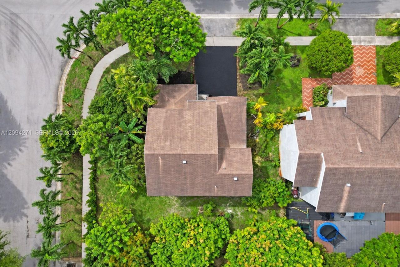 8741 SW 10th St, Pembroke Pines, FL 33025 Photo