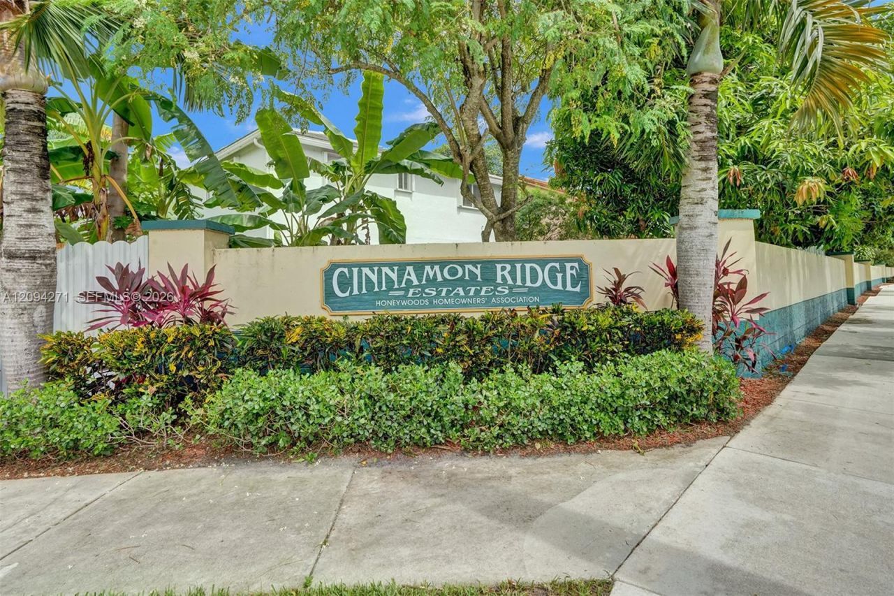 8741 SW 10th St, Pembroke Pines, FL 33025 Photo