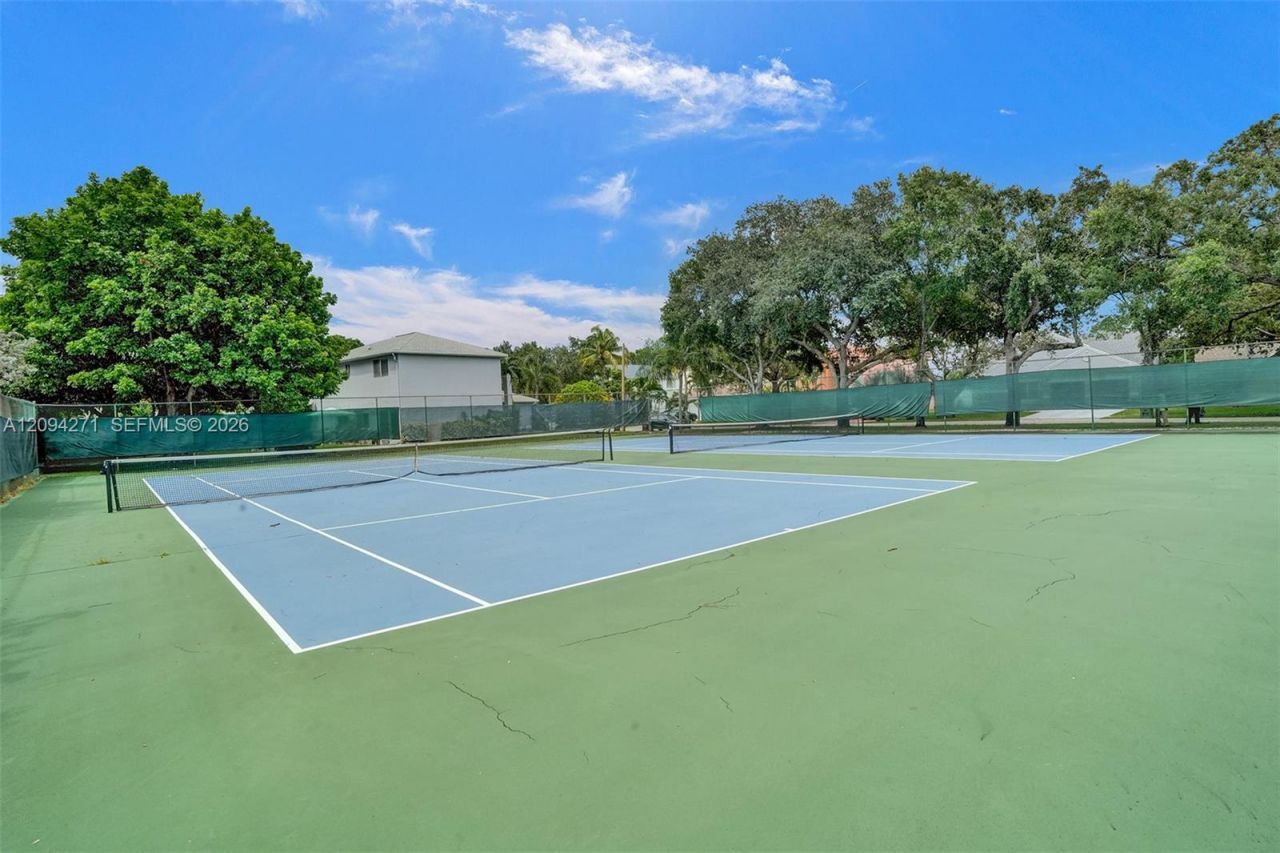 8741 SW 10th St, Pembroke Pines, FL 33025 Photo