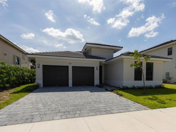 2045 SW 155th Ave , Miami, FL 33185