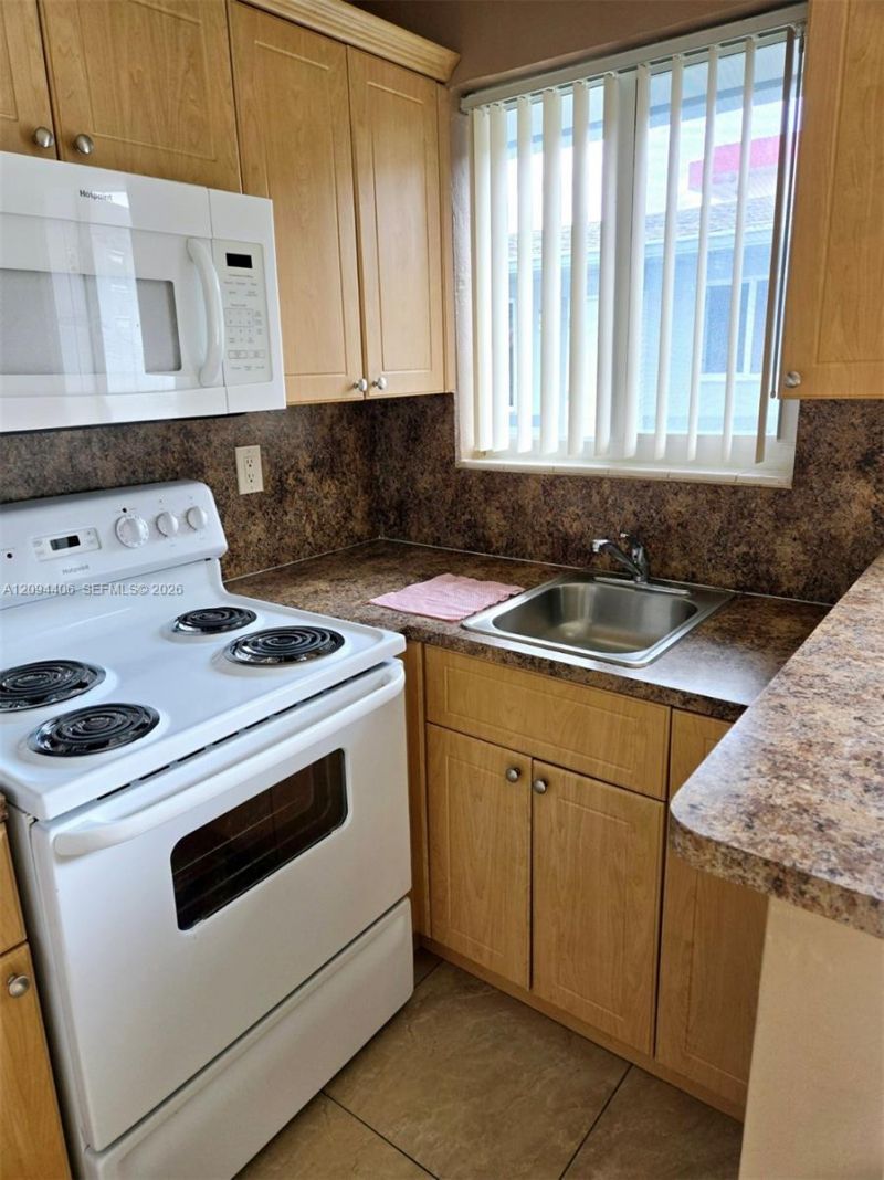 348 W 19th St , Hialeah, FL 33010 Photo