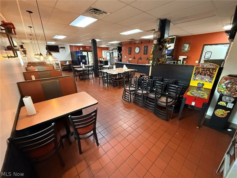 205 Commercial Avenue SE, New Philadelphia, OH 44663 Photo 3