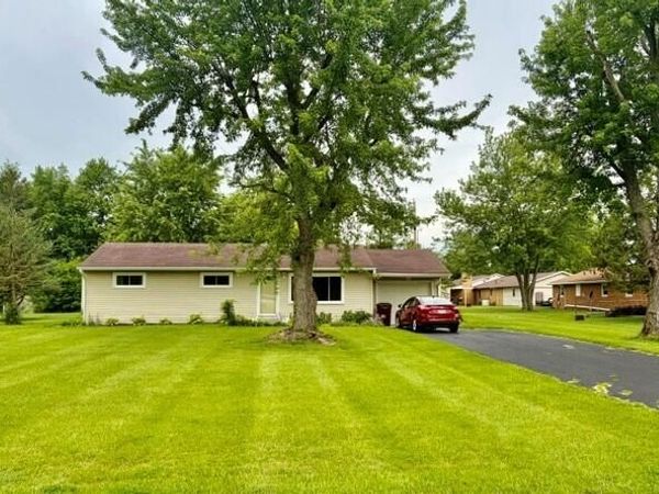 2561 Baty Road, Lima, OH 45807