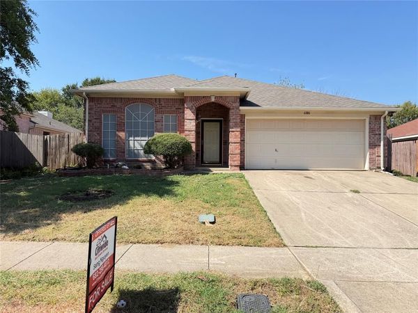 6006 Brook Forest Drive, Arlington, TX 76018