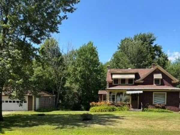26 Penobscot Avenue , Howland, ME 04448