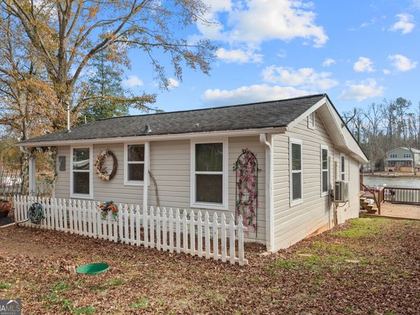 180 Southern Shores Road, Jackson, GA 30233
